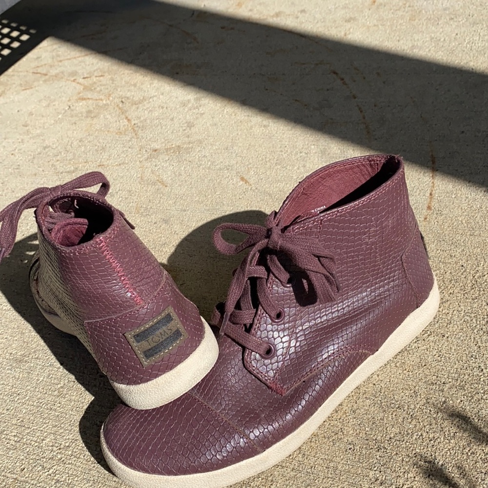 TOMS | High Top Fashion Sneakers